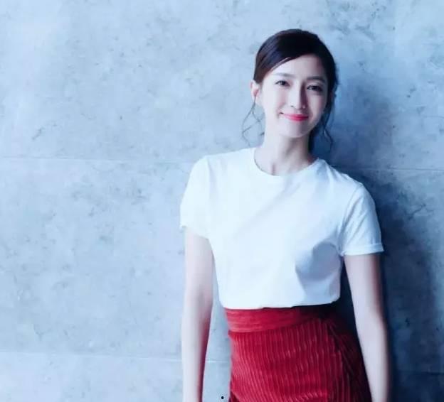 半夜爆料娱乐圈的女明星,揭秘神秘女明星的隐秘生活